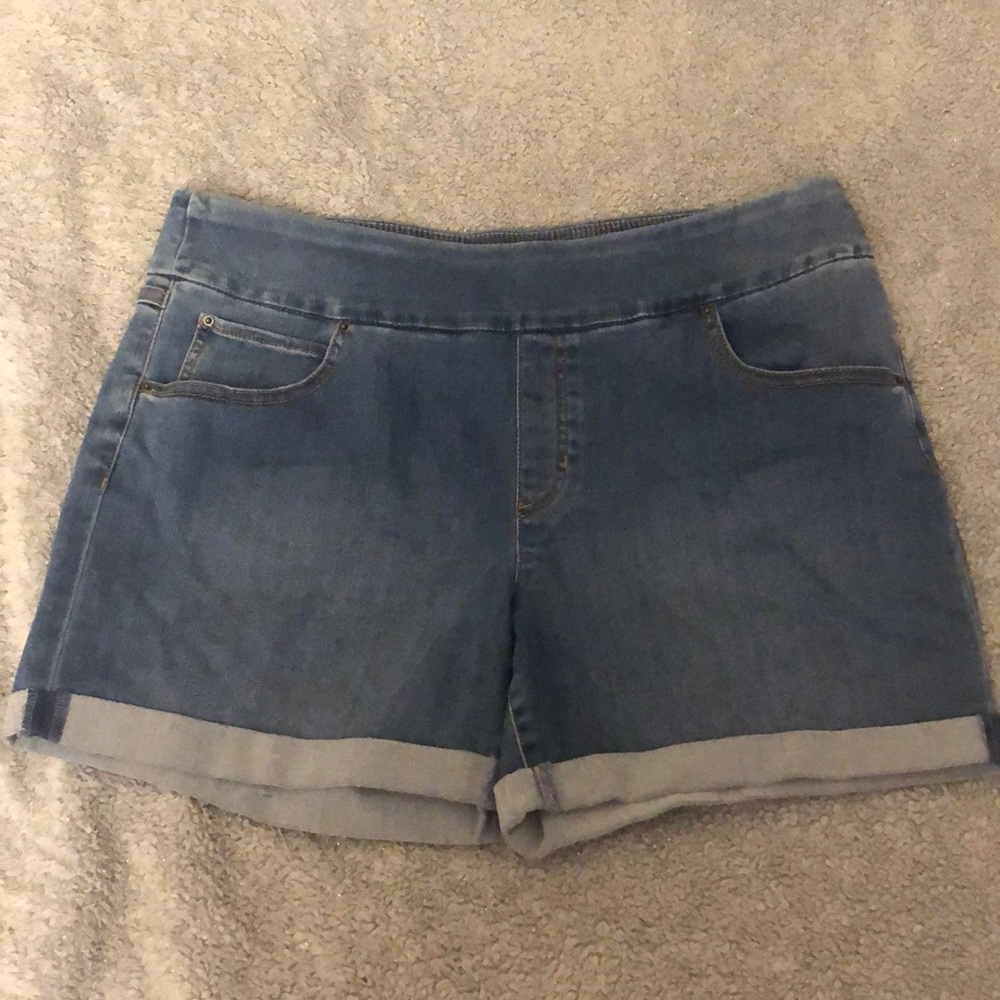 Women’s Stretchy Jean Shorts